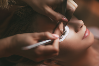 Licensed vs Certified Lash Artist: What's the Difference?